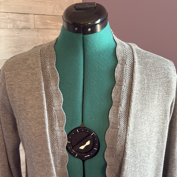 NWT CABLE & GAUGE Scallop Edge Gray Knit Open Cardigan - Picture 7 of 9